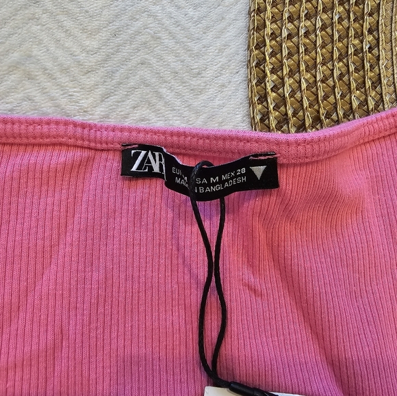 💥4 for $25💥 Zara Gathered Pink Crop Top - Picture 4 of 6